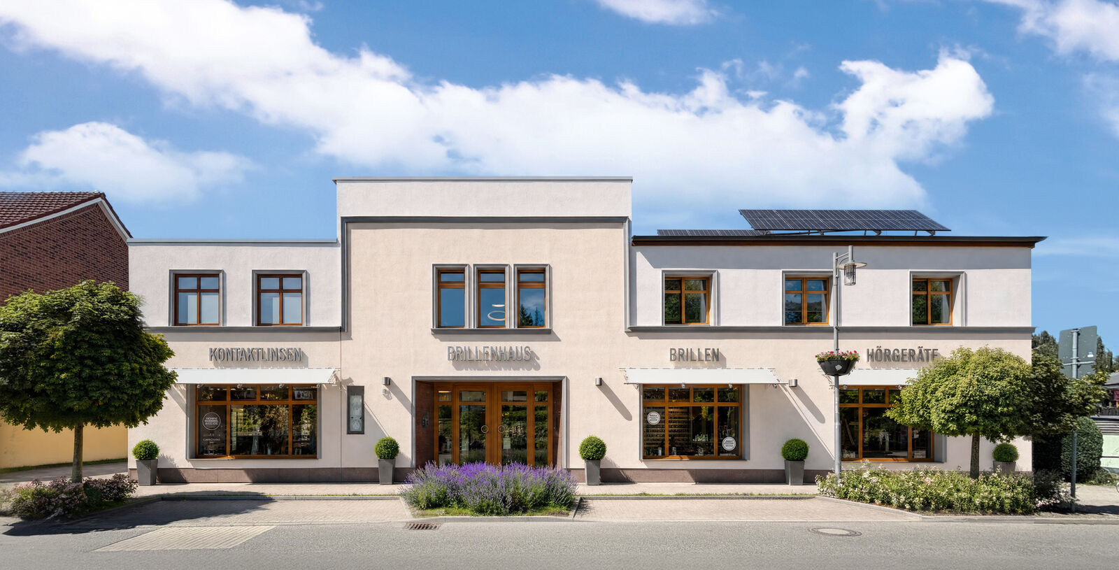 Außenansicht BRILLENHAUS Optik & Akustik in der Bahnhofstraße in Grimmen